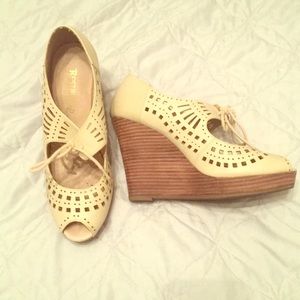 Peep toe wedges